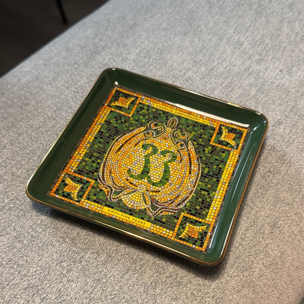 Disney Club 33 small trinket tray emerald 55th anniversary NWT